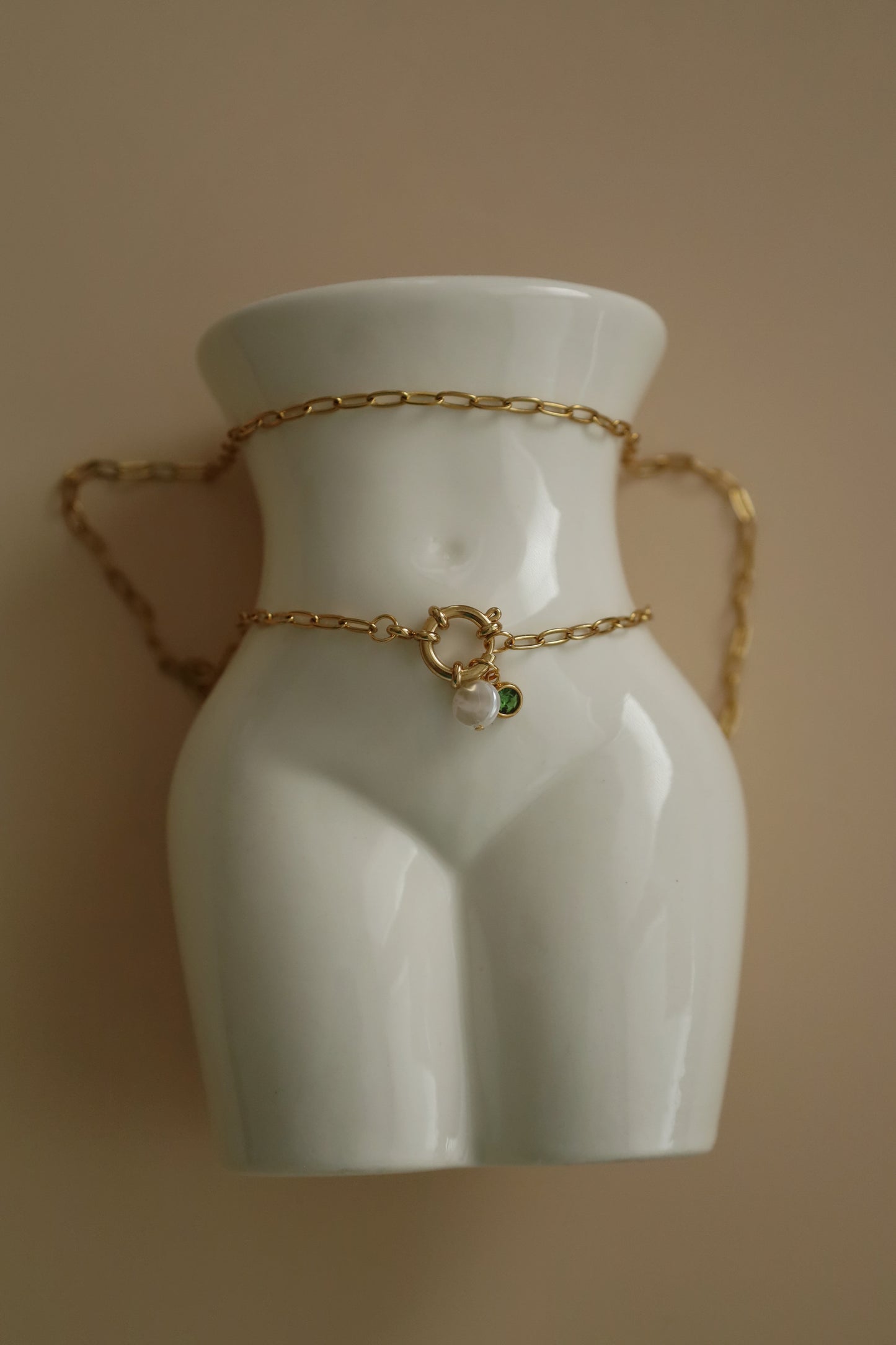 Ženský nerezový náhrdelník s perlou a zeleným kamenem - FRIDA