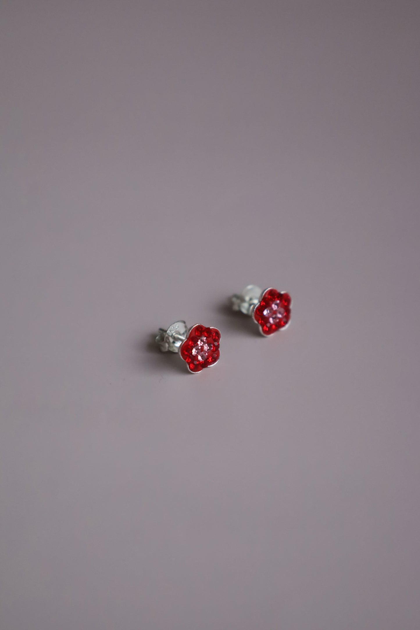 Kytičkové náušnice s červenými kamínky - KYLYA